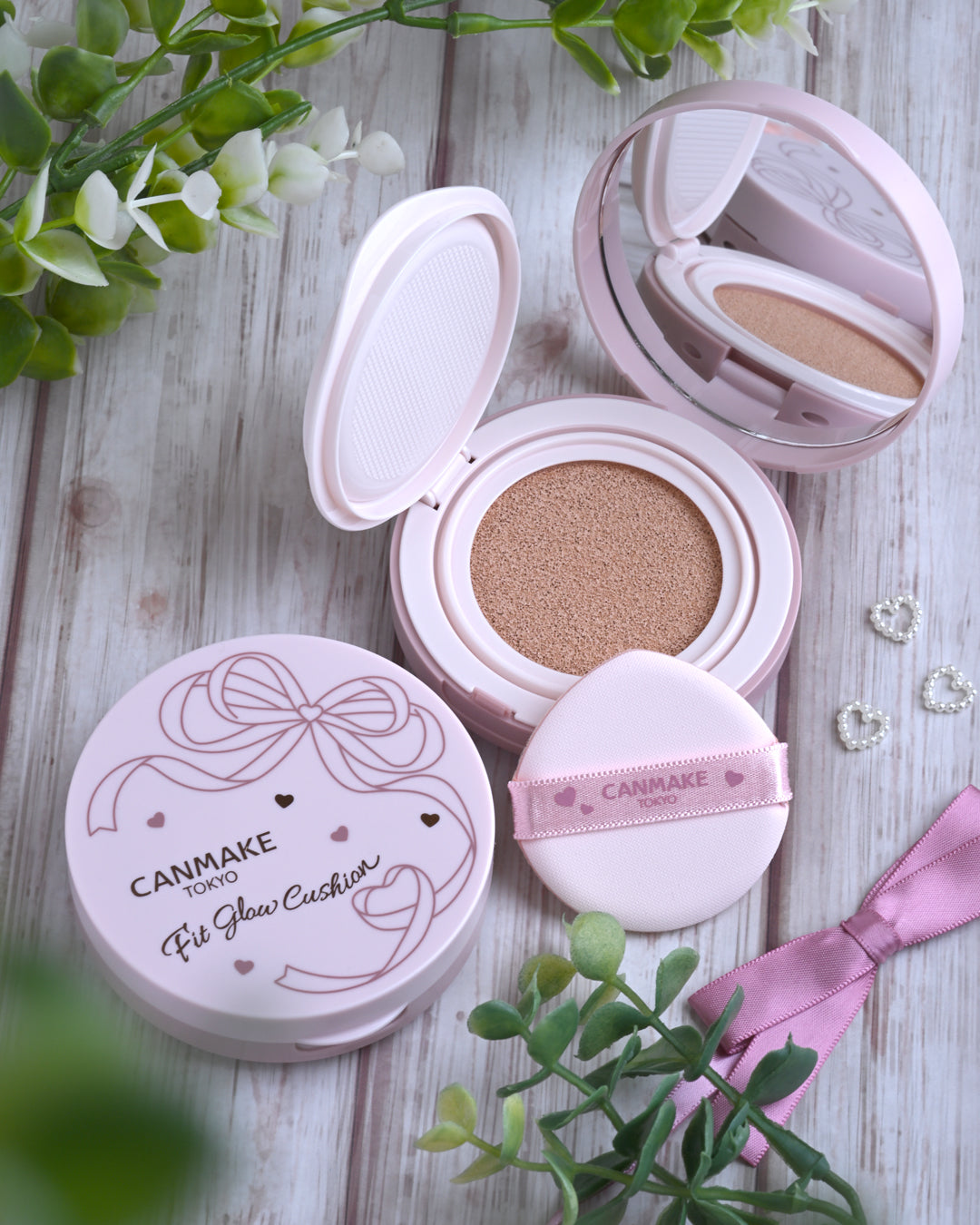 New Just Arrived ⛱️ CANMAKE Fit Glow Cushion  Dewily moist texture Lustrously translucent finish Cushion foundation